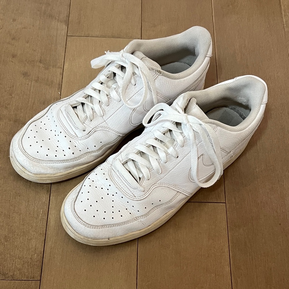 NIKE Court Vision Low